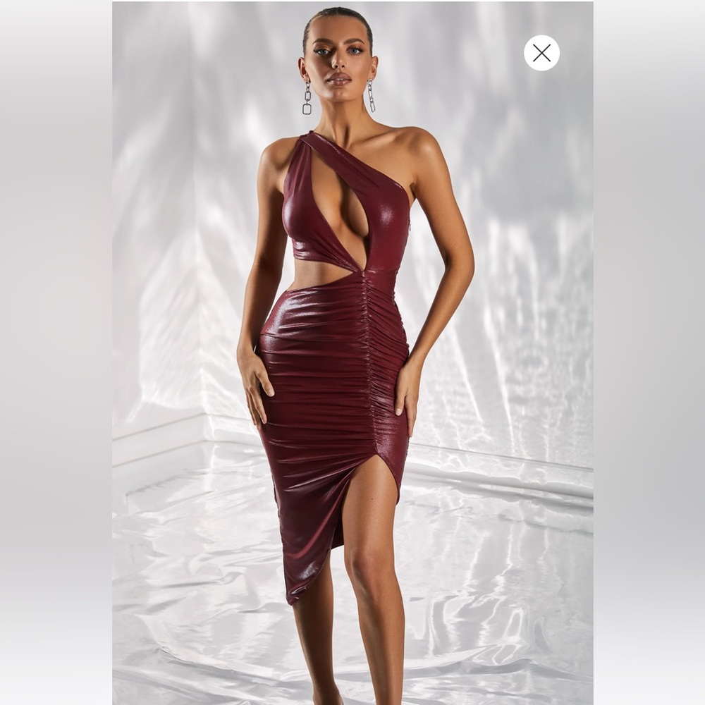 Oh Polly Cut Out Midi Dress in Burgundy Size 6